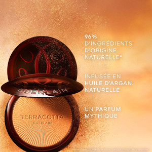 Terracotta Luminizer - La Poudre Enlumineur - 96% d'ingrédients d'origine naturelle Terracotta Luminizer - La Poudre Enlumineur - 96% d'ingrédients d'origine naturelle